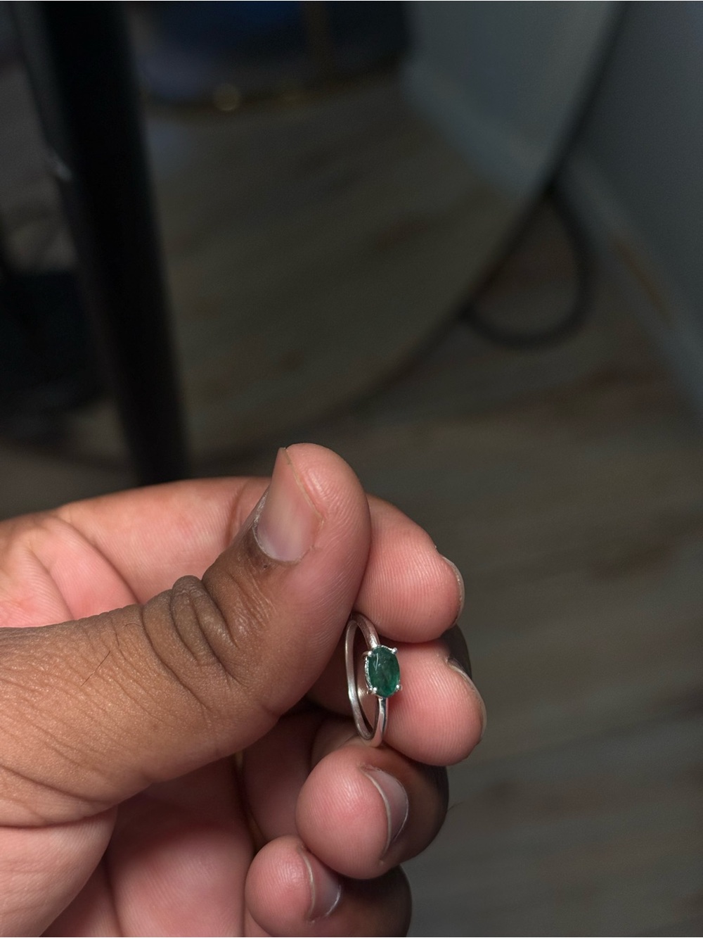 Silver Oval Green Stone Solitaire Band Ring - Prong Set - 1 Gemstone